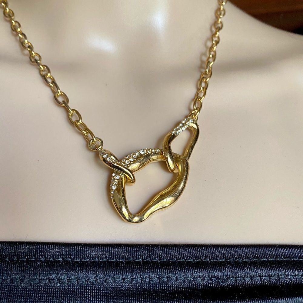 10021 Kara Ross rhinestone necklace